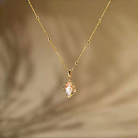 Shell Shape Pearl Pendant Necklace