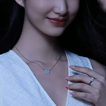Luminous Butterfly Necklace – Rotating Magic Gift Box Edition